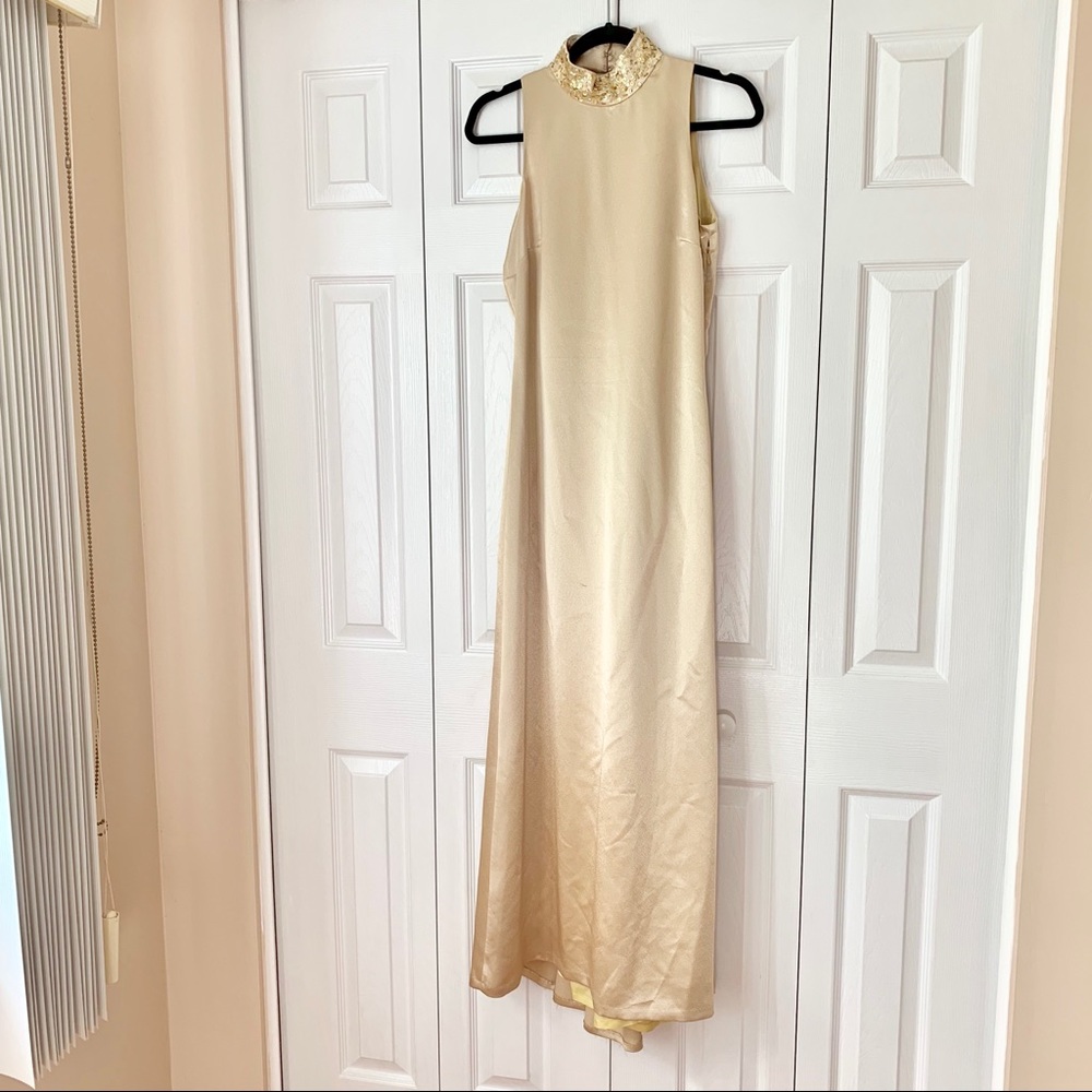Together gown - Picture 2 of 7